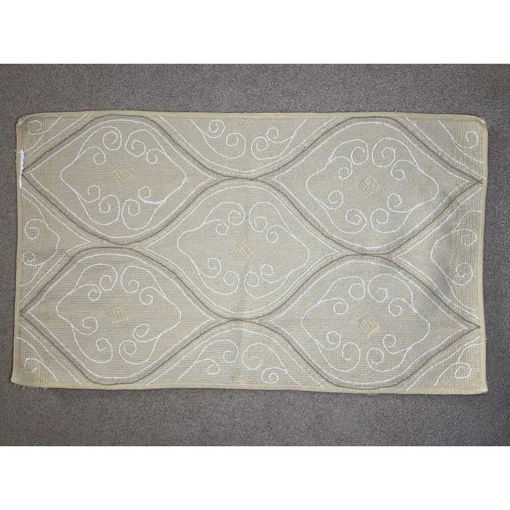Bohemian Damask Scroll Tufted Cotton Bath Rug Yellow Cream 20x33